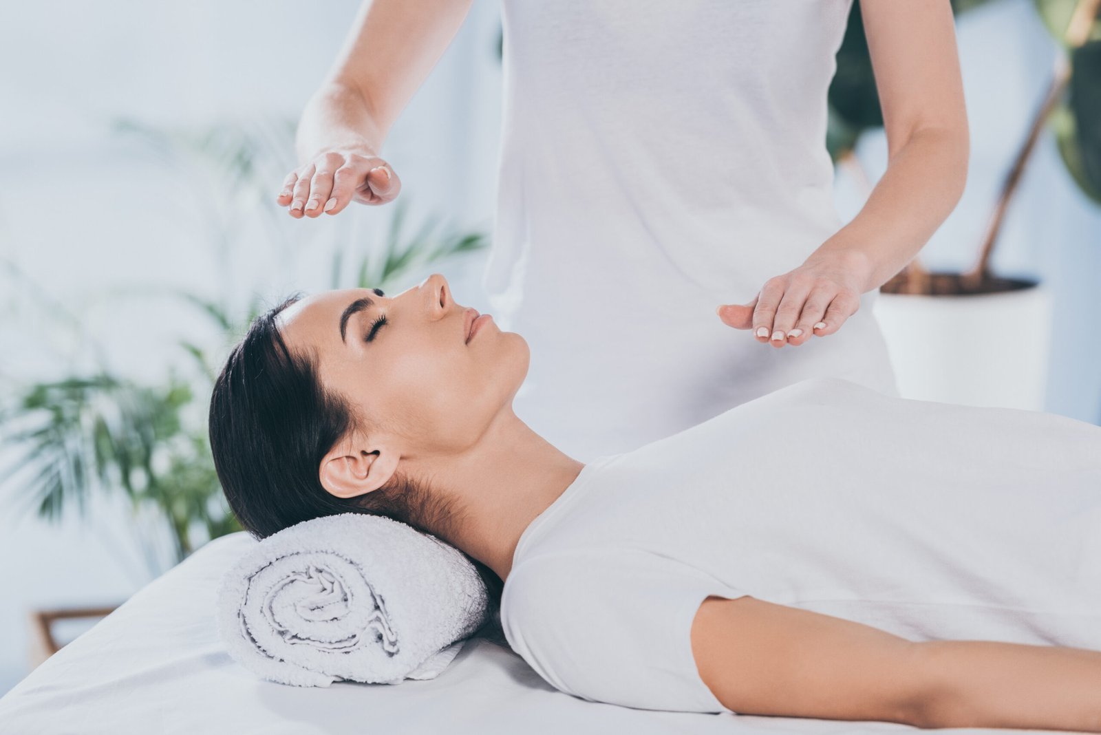 Holistic therapy session at the Anahata spa